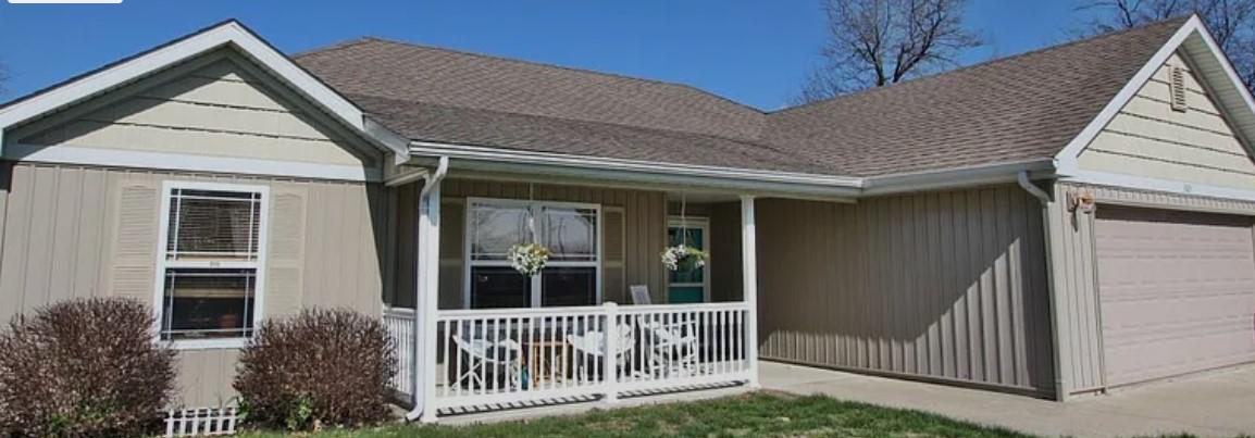 505 N Henry Clay Blvd in Ashland, MO - Building Photo