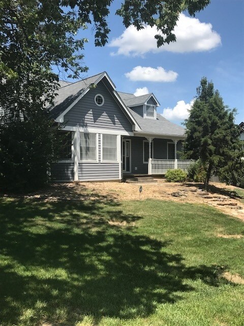 201 Christy Dr in Rolla, MO - Building Photo