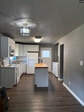 314 Kings Ave in Bishopville, SC - Foto de edificio - Building Photo