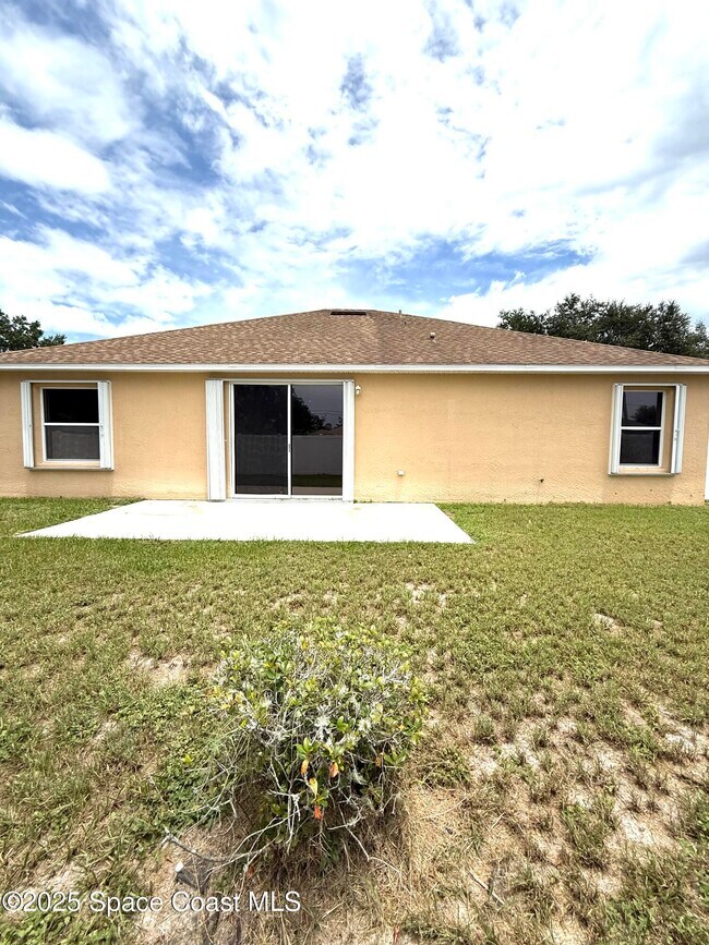 1470 Kodak Dr in Titusville, FL - Building Photo - Building Photo