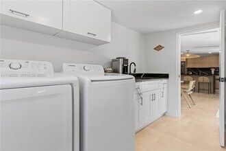 281 NE 48th Terrace in Miami, FL - Building Photo - Building Photo