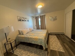 2803 Wilson St in Fairbanks, AK - Foto de edificio - Building Photo