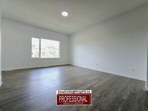 4519 Chegwin Wynd SW in Edmonton, AB - Building Photo - Building Photo