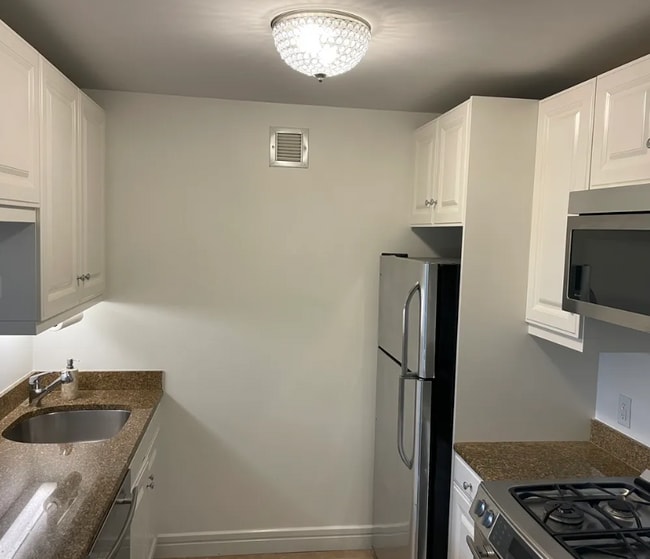 property at 3 Avery St