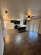 1107 Wimbledon Dr in Lodi, CA - Building Photo - Building Photo