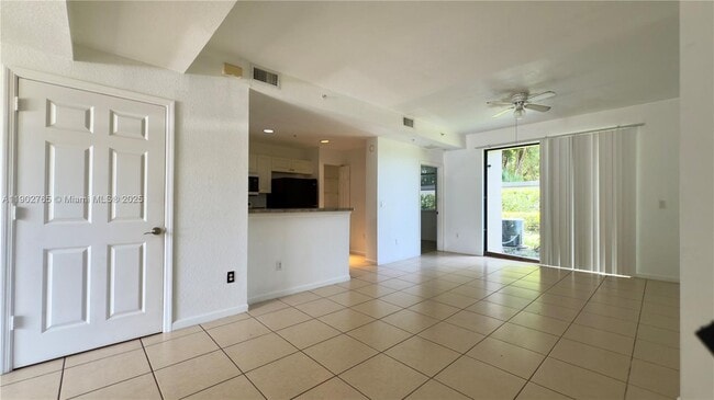 2000 Freeport Ln, Unit 4107