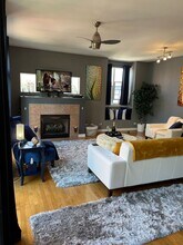 1033 E 46th St in Chicago, IL - Building Photo - Building Photo