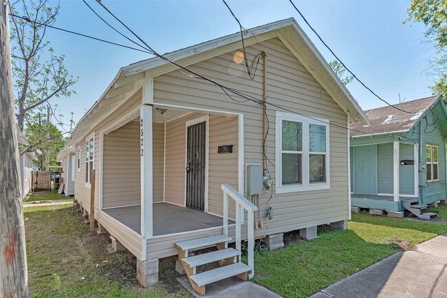 2526 Campbell St in Houston, TX - Building Photo - Building Photo
