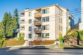 Southwind Apartments in Seattle, WA - Building Photo - Building Photo