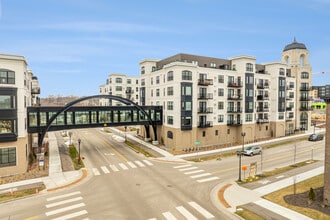 Marvella in St. Paul, MN - Foto de edificio - Building Photo