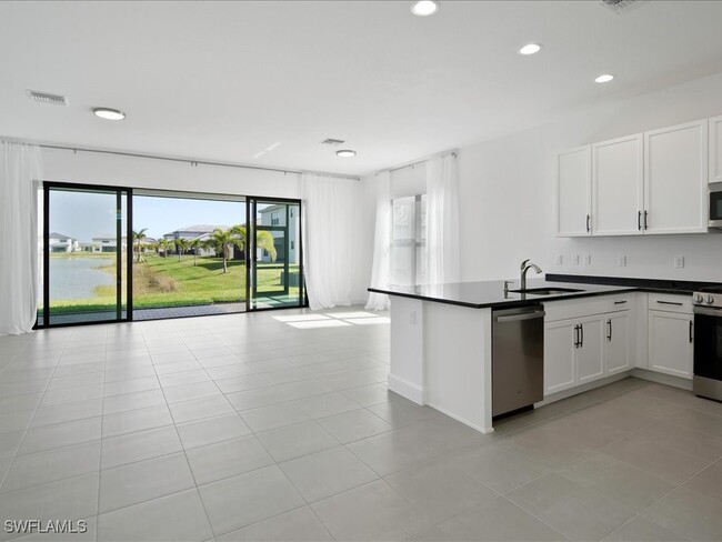 20791 Fair Oak Ln in Estero, FL - Foto de edificio - Building Photo