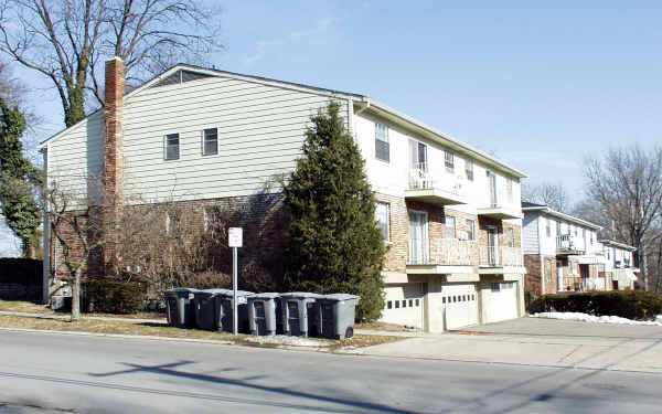 Chestnut Hill Apartments in Cincinnati, OH - Building Photo - Building Photo