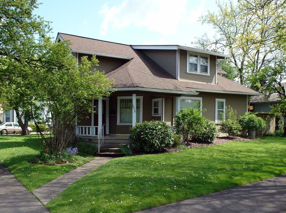 1605 Pearl St in Eugene, OR - Building Photo