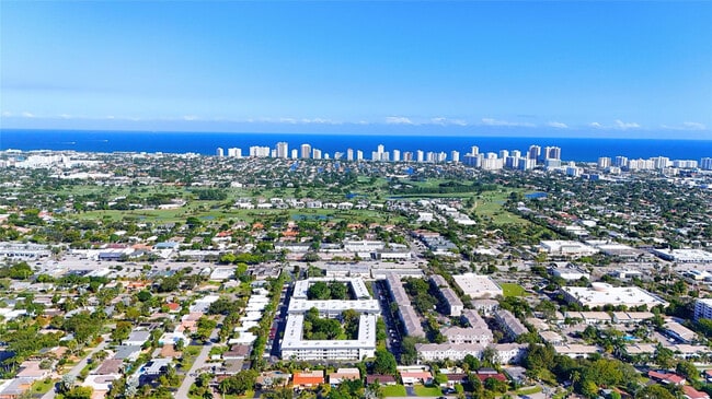 property at 4025 N Federal Hwy