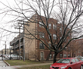 6147 N Hoyne Ave in Chicago, IL - Building Photo - Building Photo