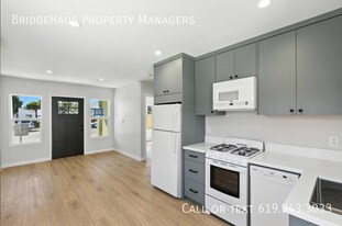 211 Hensley in San Diego, CA - Building Photo