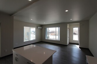 901 Greenfield Dr in Cheney, WA - Foto de edificio - Building Photo