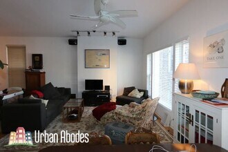 1407 N Wicker Park Ave, Unit 2 in Chicago, IL - Foto de edificio - Building Photo