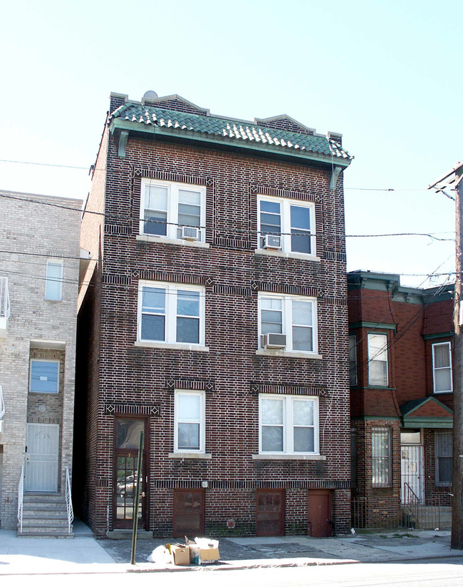 7 Hague St in Jersey City, NJ - Building Photo - Building Photo