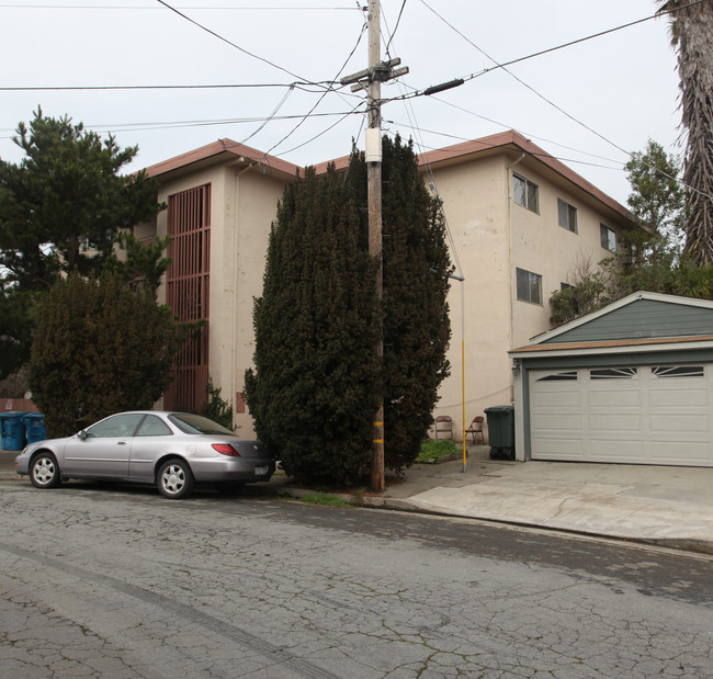 226 Carlton Ave in San Bruno, CA - Building Photo - Building Photo