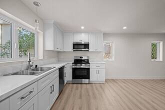 1507 Edris Dr in Los Angeles, CA - Building Photo - Building Photo