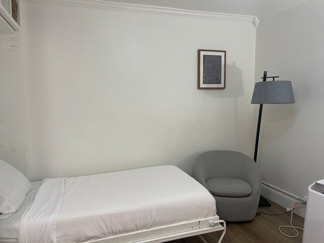 90 N Pearl St in Buffalo, NY - Building Photo - Building Photo