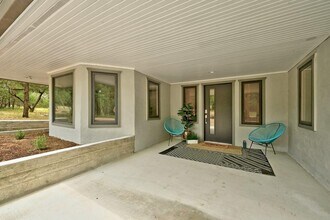107 Concord Cir in Austin, TX - Building Photo - Building Photo