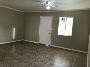 367 Howell Rd, Unit 2 in Oxnard, CA - Building Photo - Building Photo