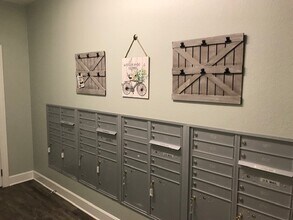 Harrison Court Apartments in Enid, OK - Building Photo - Building Photo