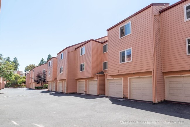 343 Tradewinds Dr in San Jose, CA - Building Photo - Building Photo