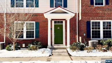 54 Landmark Ln, Unit 54 in Fair Lawn, NJ - Foto de edificio - Building Photo