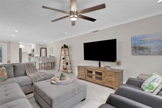 642 12th Ave S in Naples, FL - Building Photo - Building Photo