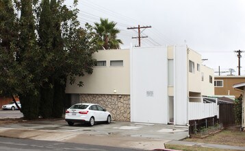 4193 Illinois St in San Diego, CA - Foto de edificio - Building Photo