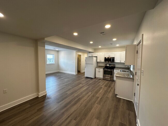 3300 Nashville Ave, Unit 3302 Nashville in New Orleans, LA - Foto de edificio - Building Photo