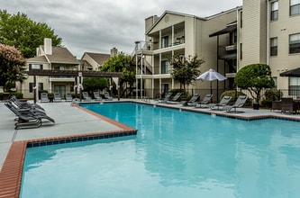 Riverwalk Apartments in Little Rock, AR - Building Photo - Building Photo