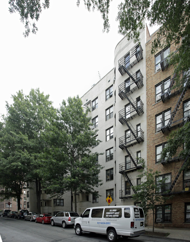 357 201st St in Bronx, NY - Building Photo - Building Photo