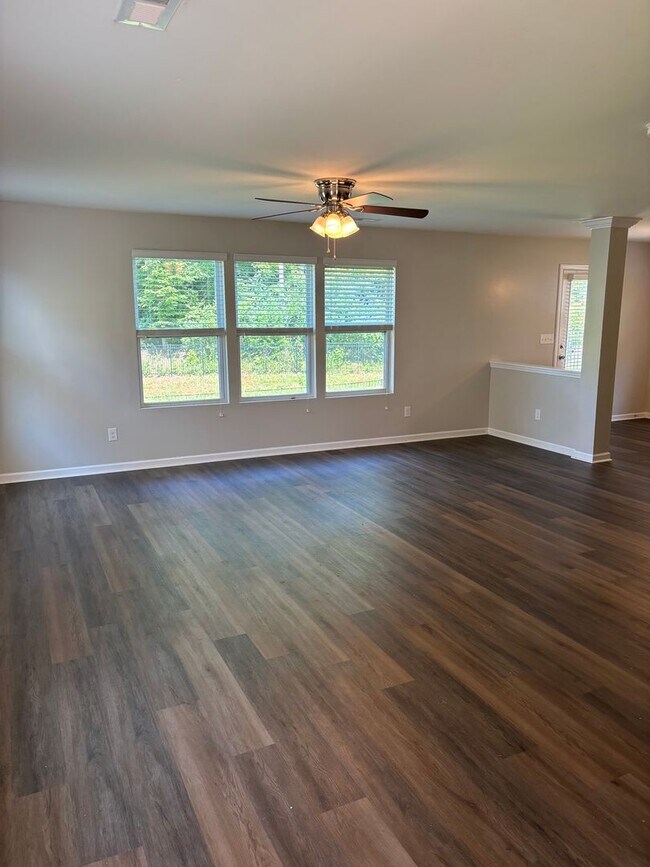 3857 Streamside Dr in Gastonia, NC - Building Photo - Building Photo