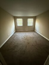 89 Park Valley Ln in Brookhaven, PA - Building Photo - Building Photo