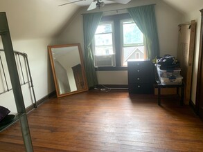 1209 Bonnieview Ave in Lakewood, OH - Building Photo - Building Photo