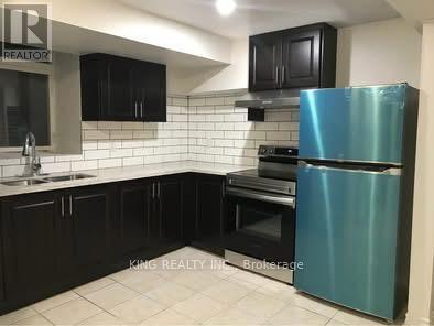 3355 Aquinas Ave in Mississauga, ON - Building Photo - Building Photo
