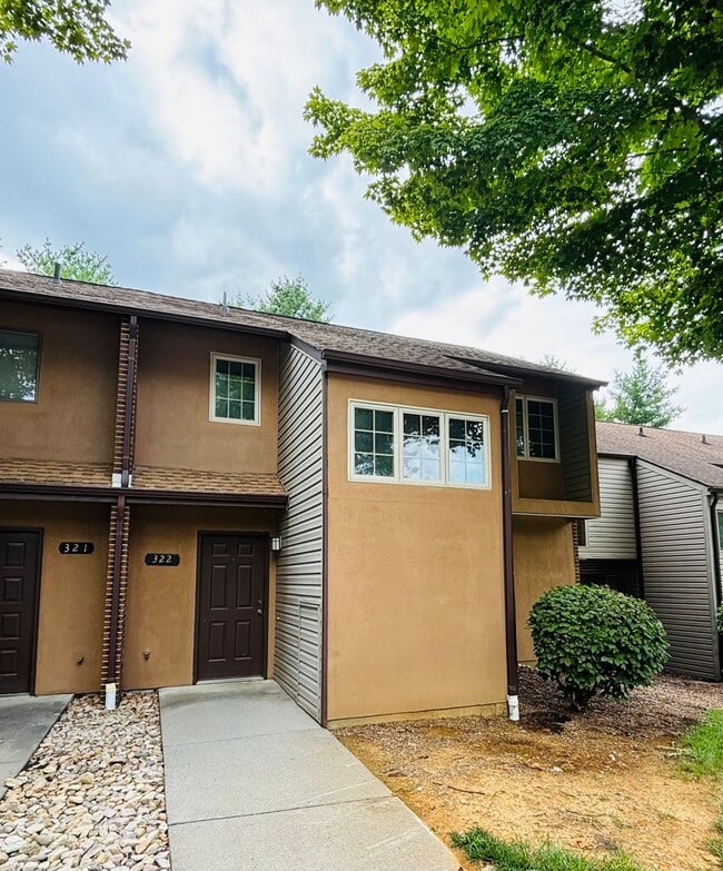 property at 322 Shenandoah Cir