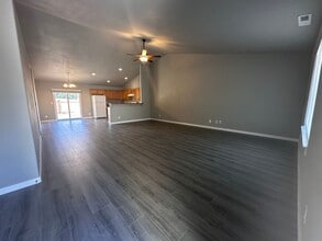 188 Acorn St in Monmouth, OR - Building Photo - Building Photo