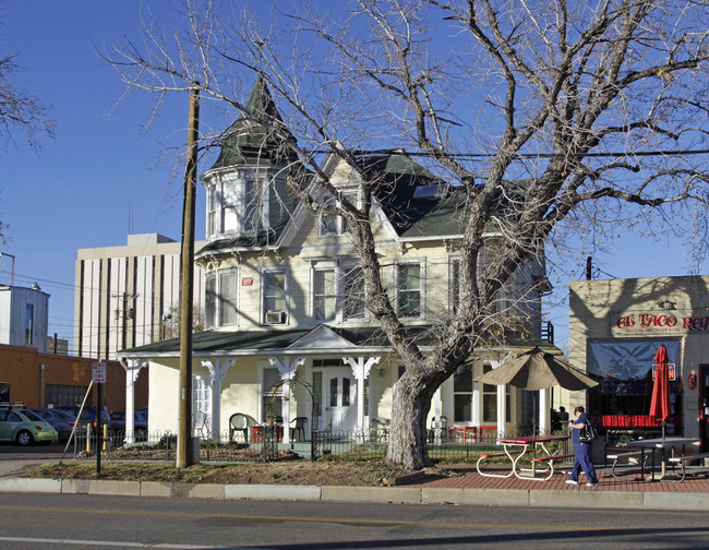 326 E Colorado Ave in Colorado Springs, CO - Foto de edificio - Building Photo