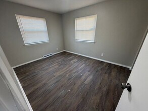 6024 Shillington Ct in Berkeley, MO - Building Photo - Building Photo