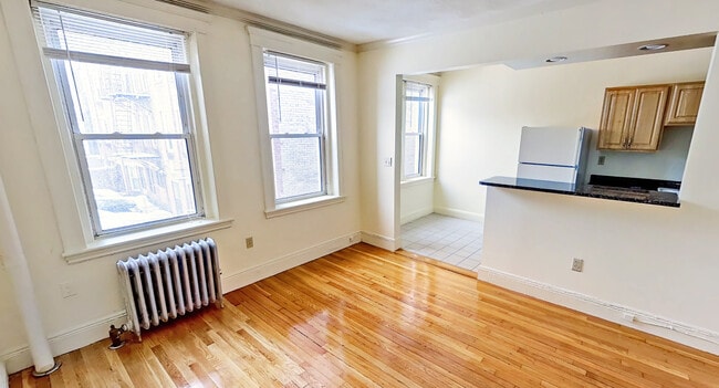 117 Park Dr in Boston, MA - Foto de edificio - Building Photo