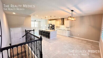 529 Piazza Point in Oviedo, FL - Building Photo - Building Photo