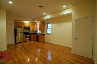 8 Beech St, Unit 3 in Cambridge, MA - Building Photo - Building Photo