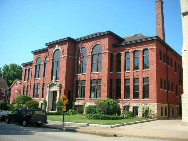 Cathedral Square Lofts in Dubuque, IA - Building Photo