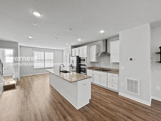 1325 Claytor Ln in Richmond, VA - Building Photo - Building Photo