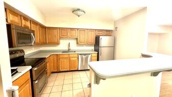 26 Lions Ln, Unit 26 in Salem, MA - Building Photo